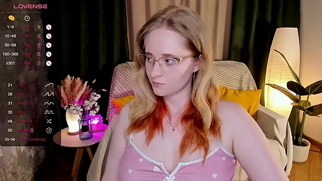 Aemilia  online show from 04/20/26, 08:17