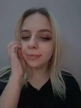 Alice Halle online show from 12/14/24, 12:55