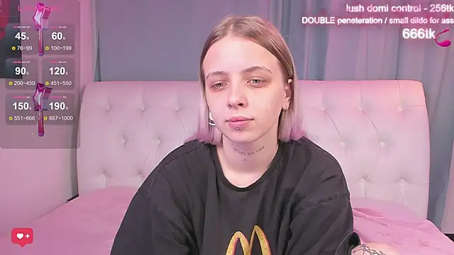 Alice Halle online show from 10/18/25, 04:15