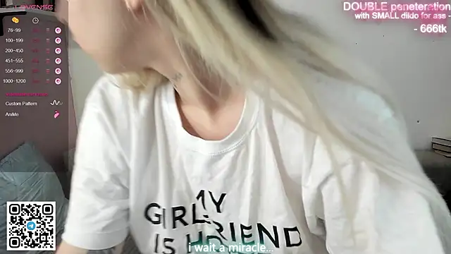 Snapshot of Alice_Halle chatting on 01/15/26, 03:16 Alice Halle online show from 01/15/26, 03:16