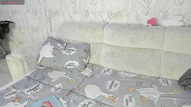 Snapshot of Alice_Halle chatting on 02/18/26, 05:31 Alice Halle online show from 02/18/26, 05:31