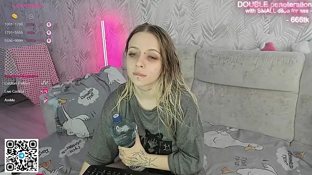 Snapshot of Alice_Halle chatting on 02/22/26, 02:24 Alice Halle online show from 02/22/26, 02:24