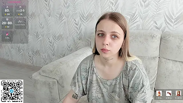 Snapshot of Alice_Halle chatting on 06/06/26, 07:46 Alice Halle online show from 06/06/26, 07:46