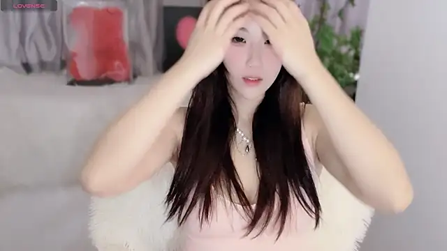 Snapshot of Chu-Chu-99 chatting on 02/27/25, 05:45 Chu-Chu-99 online show from 02/27/25, 05:45