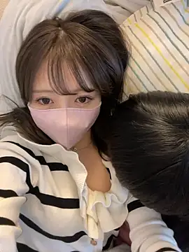 Snapshot of yuki-chi chatting on 11/29/25, 01:47 yuki-chi online show from 11/29/25, 01:47