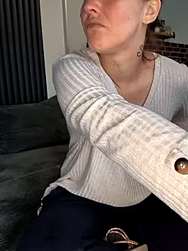 Linalicious online show from 04/20/26, 07:44