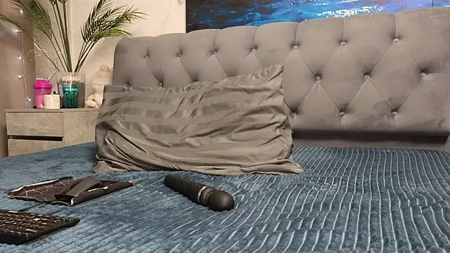 Strip-Lady online show from 04/21/26, 02:56