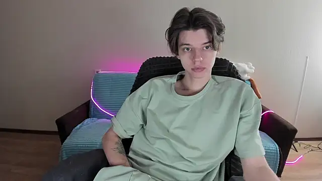 Liam sexy1 online show from 12/24/24, 04:55