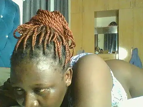 Snapshot of Heavy_ass chatting on 06/25/26, 08:35 Heavy ass online show from 06/25/26, 08:35