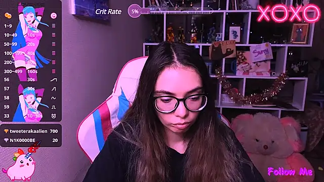 Snapshot of Sia_Shine chatting on 12/08/24, 04:28 Sia Shine online show from 12/08/24, 04:28