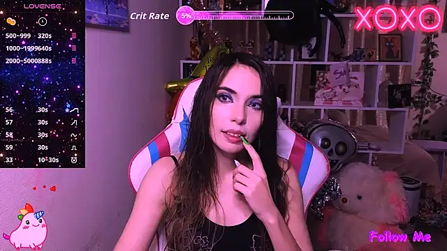 Snapshot of Sia_Shine chatting on 10/10/25, 05:23 Sia Shine online show from 10/10/25, 05:23