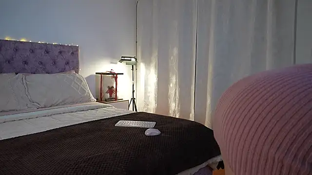 samantha evans2 online show from 05/26/26, 01:23