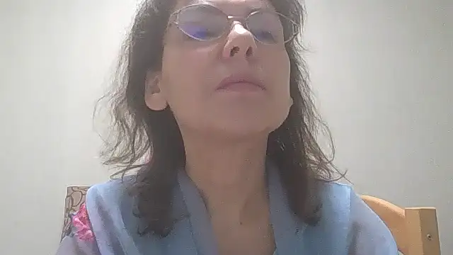 Snapshot of HollyJewel chatting on 12/23/24, 05:32 HollyJewel online show from 12/23/24, 05:32