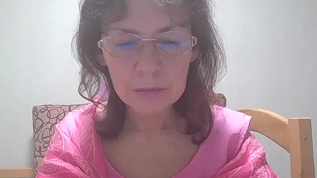 Snapshot of HollyJewel chatting on 01/10/25, 07:43 HollyJewel online show from 01/10/25, 07:43
