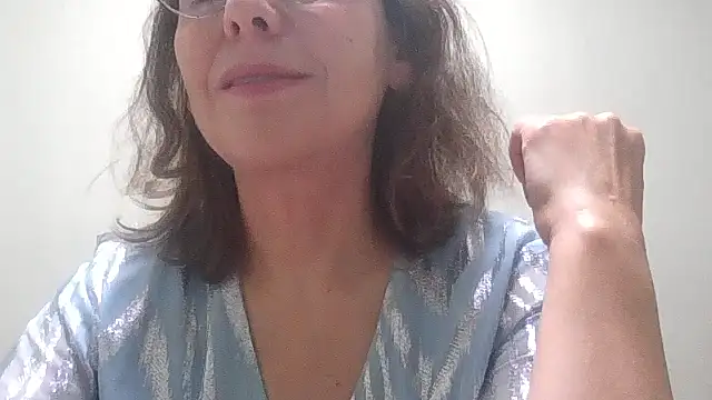 HollyJewel online show from 11/18/25, 07:07