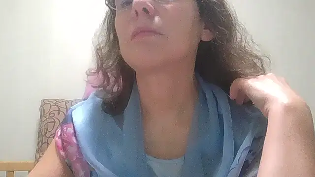 HollyJewel online show from 11/26/25, 04:41