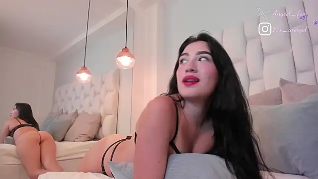 Snapshot of angeel_fox chatting on 12/21/24, 03:58 angeel fox online show from 12/21/24, 03:58