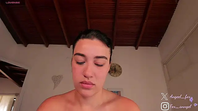 Snapshot of angeel_fox chatting on 12/29/24, 03:57 angeel fox online show from 12/29/24, 03:57