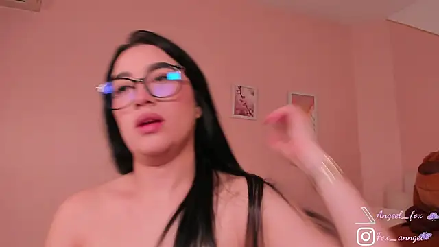 Snapshot of angeel_fox chatting on 10/09/25, 09:57 angeel fox online show from 10/09/25, 09:57