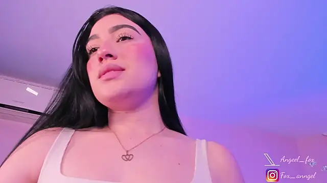 Snapshot of angeel_fox chatting on 11/27/25, 03:08 angeel fox online show from 11/27/25, 03:08