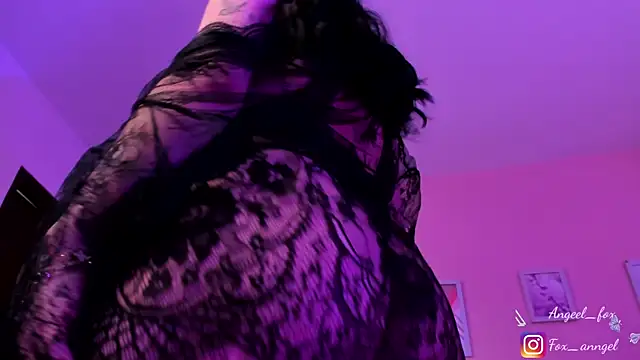 angeel fox online show from 04/18/26, 04:00