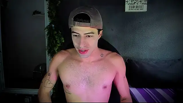 Snapshot of newjeff chatting on 10/24/25, 08:33 newjeff online show from 10/24/25, 08:33