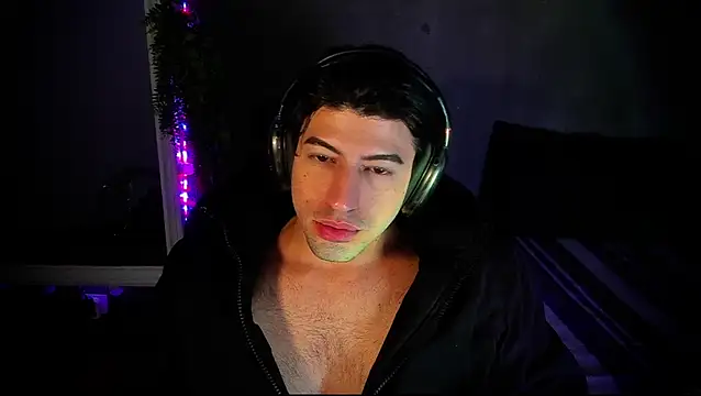 Snapshot of newjeff chatting on 10/30/25, 12:34 newjeff online show from 10/30/25, 12:34