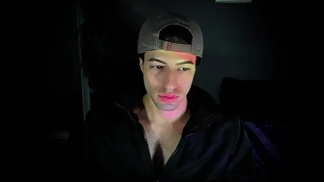 Snapshot of newjeff chatting on 11/07/25, 11:32 newjeff online show from 11/07/25, 11:32