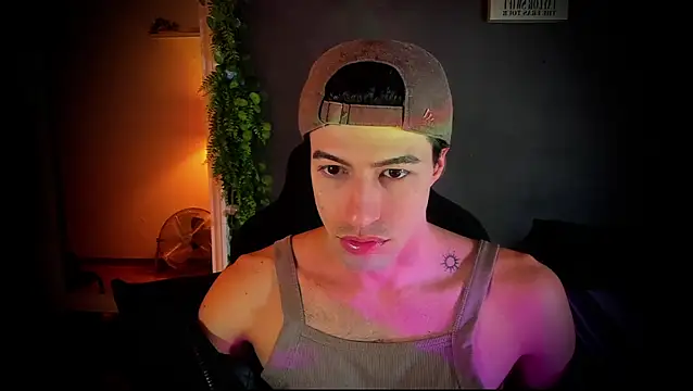 Snapshot of newjeff chatting on 11/11/25, 01:55 newjeff online show from 11/11/25, 01:55