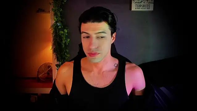 Snapshot of newjeff chatting on 11/14/25, 12:26 newjeff online show from 11/14/25, 12:26