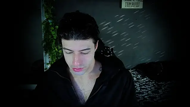 Snapshot of newjeff chatting on 11/26/25, 12:50 newjeff online show from 11/26/25, 12:50