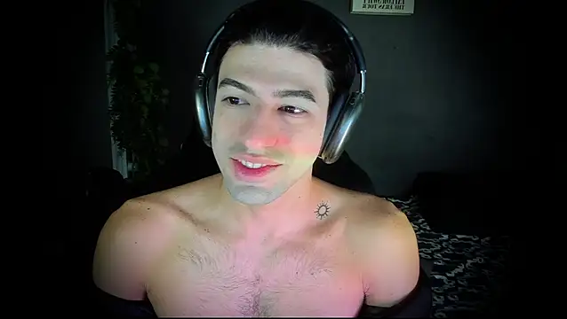 Snapshot of newjeff chatting on 11/28/25, 12:41 newjeff online show from 11/28/25, 12:41