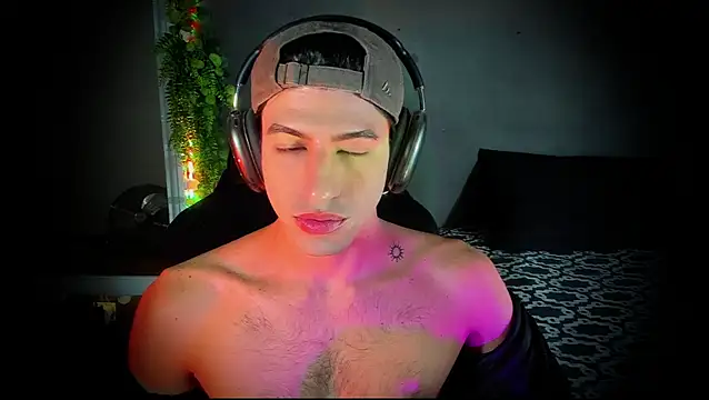 Snapshot of newjeff chatting on 11/29/25, 05:16 newjeff online show from 11/29/25, 05:16