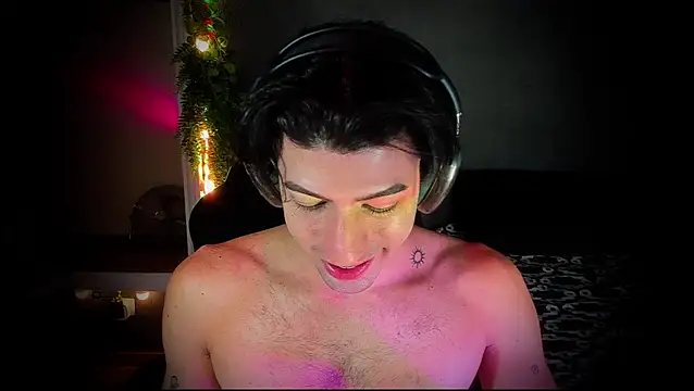 Snapshot of newjeff chatting on 12/02/25, 01:44 newjeff online show from 12/02/25, 01:44