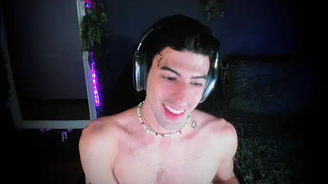 Snapshot of newjeff chatting on 02/17/26, 11:44 newjeff online show from 02/17/26, 11:44