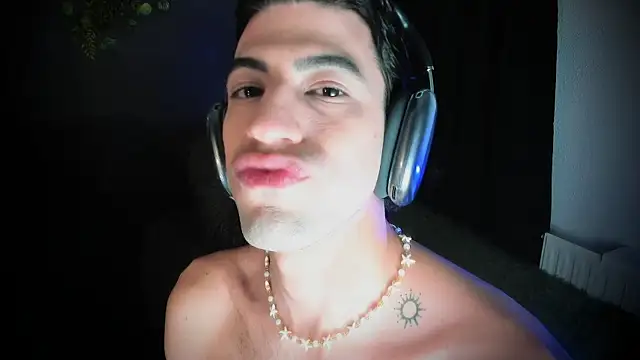 Snapshot of newjeff chatting on 02/22/26, 01:51 newjeff online show from 02/22/26, 01:51