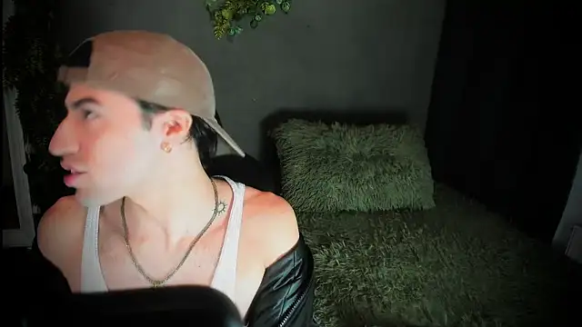 Snapshot of newjeff chatting on 02/24/26, 03:54 newjeff online show from 02/24/26, 03:54