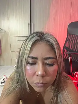 AriannaTorres online show from 11/27/25, 11:01