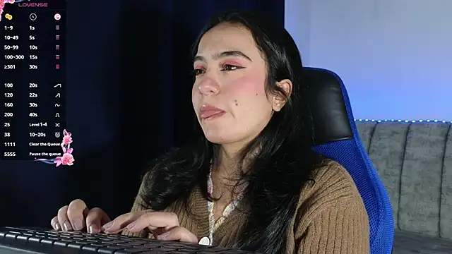 ZaraDames  online show from 04/07/26, 03:07