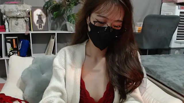  minji bae online show from 12/24/24, 07:28