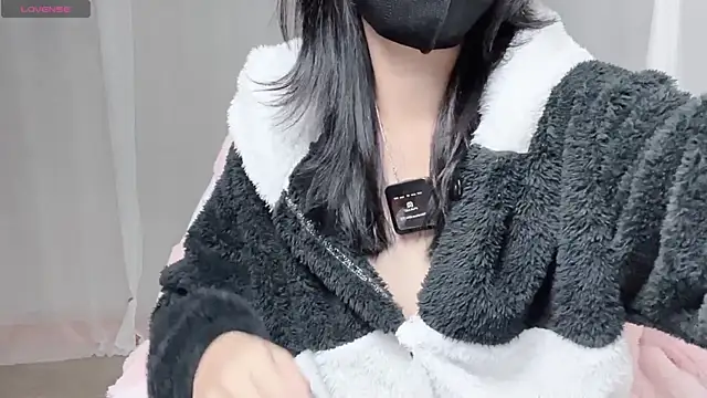  minji bae online show from 11/14/25, 06:50