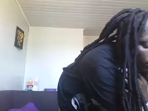 Snapshot of chilliedoug chatting on 12/24/24, 05:05 chilliedoug online show from 12/24/24, 05:05