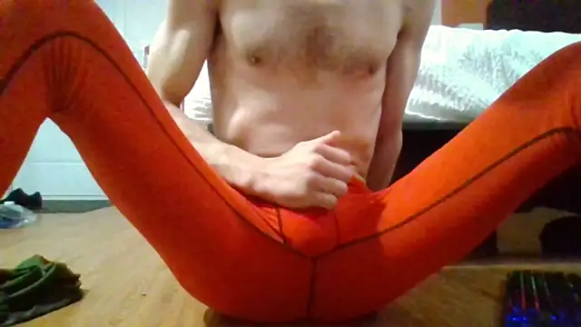 Snapshot of slendt94 chatting on 01/18/26, 07:39 slendt94 online show from 01/18/26, 07:39