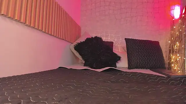 Snapshot of Bella_desi_ chatting on 01/12/25, 03:36 Bella desi online show from 01/12/25, 03:36