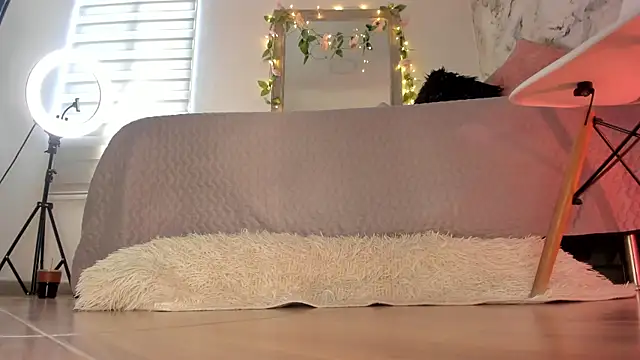 Bella desi  online show from 07/19/26, 01:15