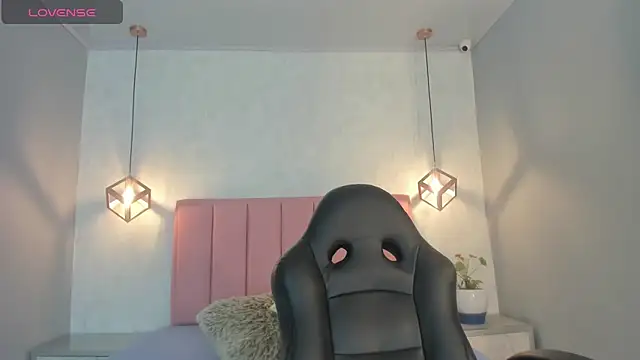 SUNNYCYRUS online show from 11/07/25, 12:27