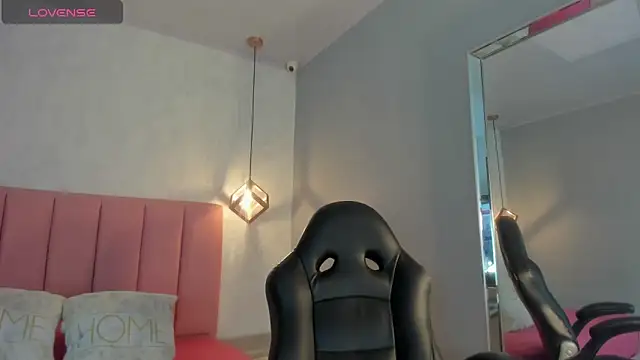 SUNNYCYRUS online show from 01/10/26, 12:40