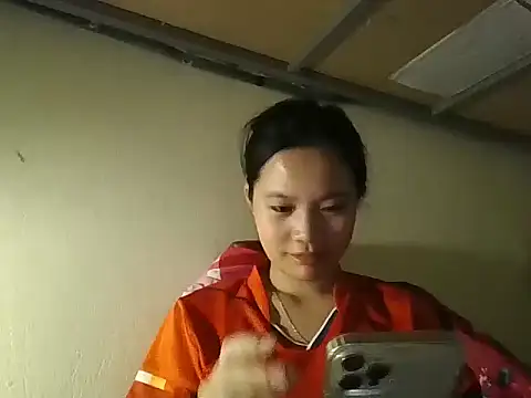 Snapshot of Be-MyMy chatting on 11/16/25, 08:20 Be-MyMy online show from 11/16/25, 08:20