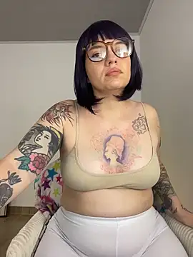 Snapshot of sophia_goth chatting on 11/19/25, 12:21 sophia goth online show from 11/19/25, 12:21