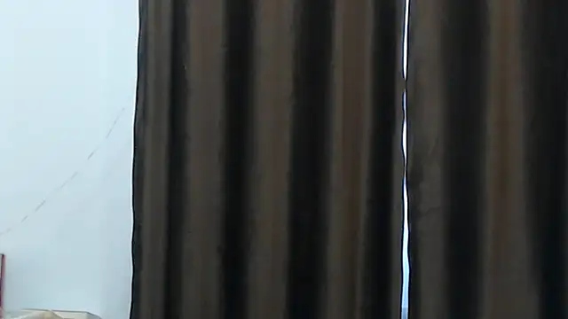 Snapshot of BriannaBk chatting on 01/15/25, 09:24 BriannaBk online show from 01/15/25, 09:24